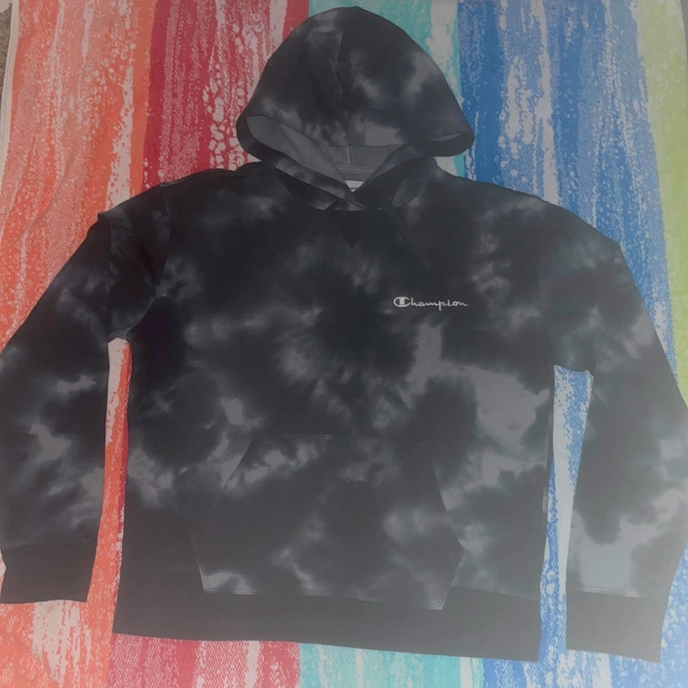 Champions womens tie-dye pullover hoodie size M